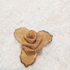 Rose‎ Flower Pin Brooch Vintage 1980s Gold Tone Mesh Metal 3D 1.5”